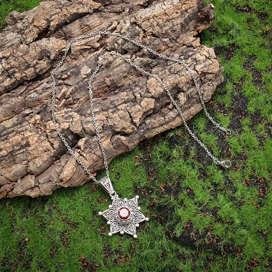 Silber Rubin Star Pendant Halskette